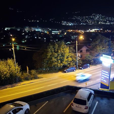 Apartmán Sleep And Drive White Sarajevo Exteriér fotografie