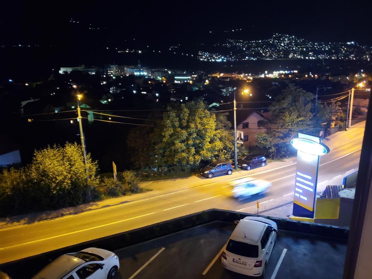 Apartmán Sleep And Drive White Sarajevo Exteriér fotografie